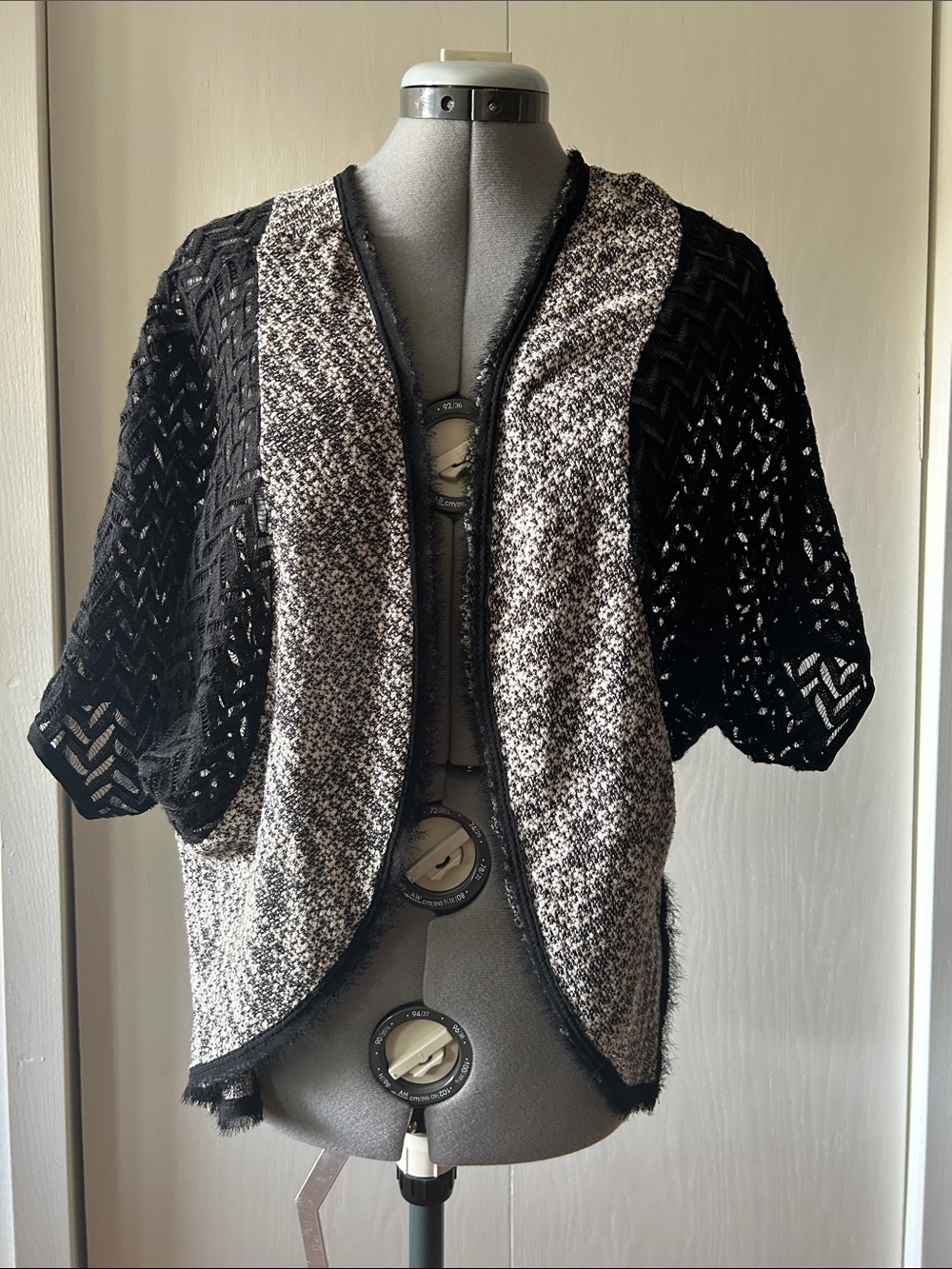 DAVI & DANI Batwing Lacy Cardigan Medium Boho Festival